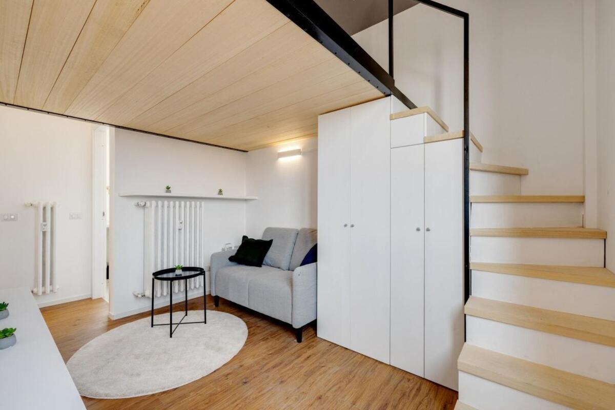 Homeby, Cozy Penthouse Apartment Milánó Kültér fotó